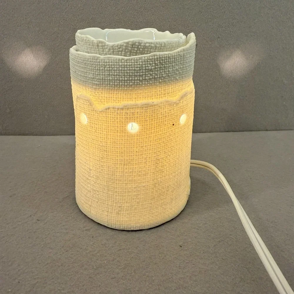 Scentsy Edge Full Size Electric Wax Warmer White Textured Burlap Ceramic Retired